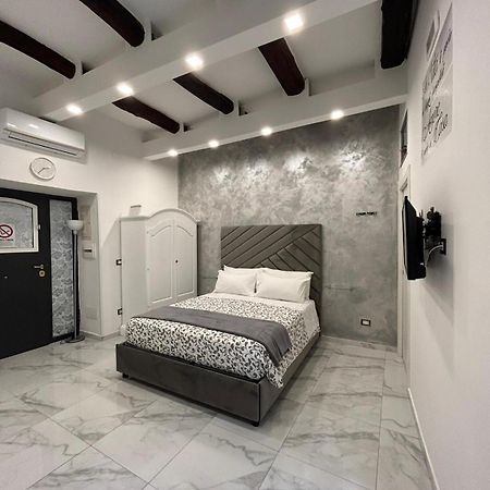 Вилла Casa Tolentino Al Centro Di Napoli Экстерьер фото